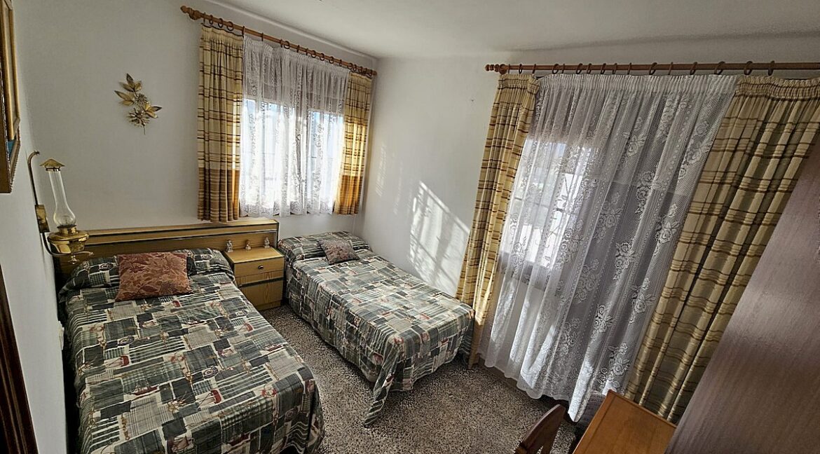 9749c479-7de8-47c9-88bc-0b576d31ce3e - 1K JPEG