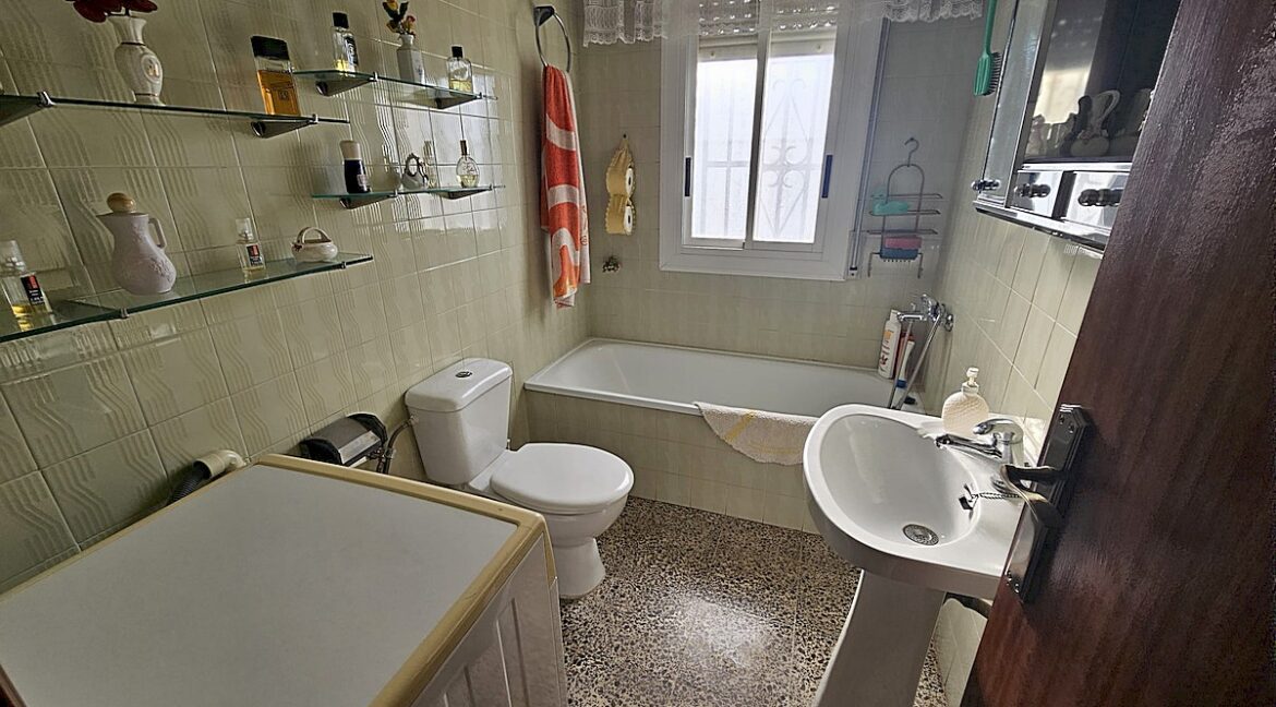 fa56eb66-157e-4a30-8d18-98e23c86b1de - 1K JPEG